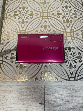 Nikon COOLPIX Metallic Pink Compact Camera